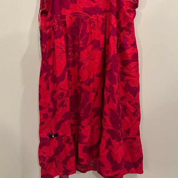 Hurley pink magenta floral flowy mini dress, NWT Medium, beach adjustable straps - Picture 3 of 6